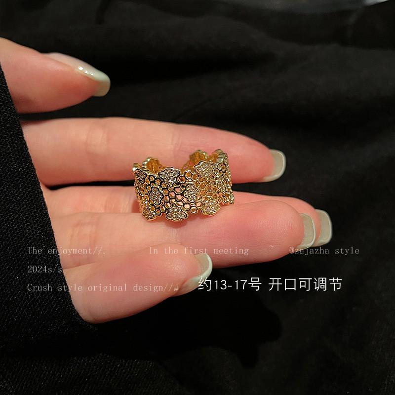 Openwork Lace Unique Ring With Dual Pearl Design Ideal For Fashion Women Forward