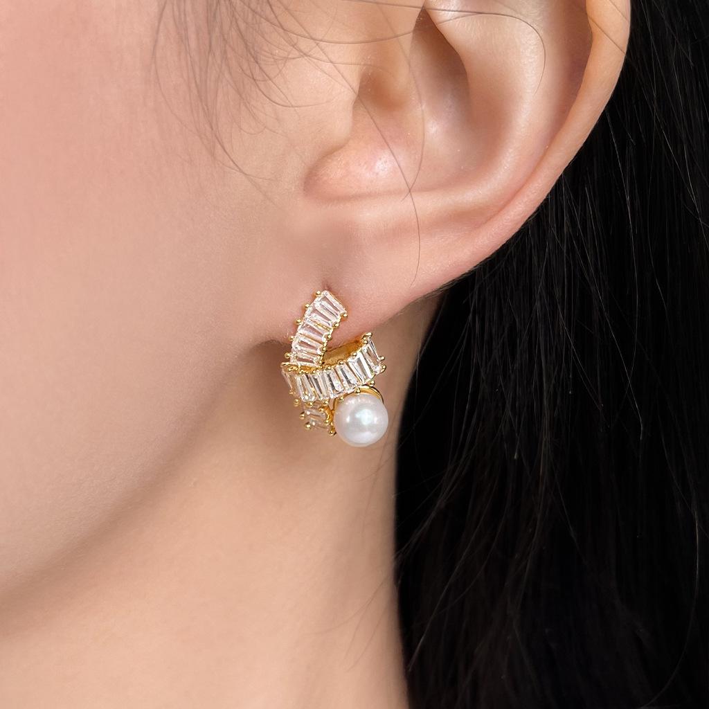 Original Gold-Plated Zircon Stud Earrings: Geometric Cross, French Retro Elegant Style