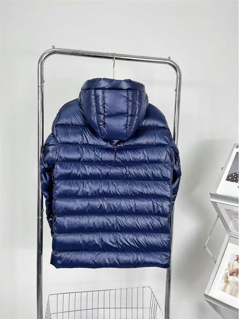 Canada Goose Crofton Lightweight Down Jacket for Men and Women, Canadian Style Outerwear