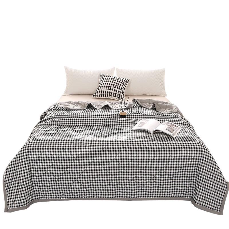 

Mengkalouni Cool-Touch Soy Fiber Quilt