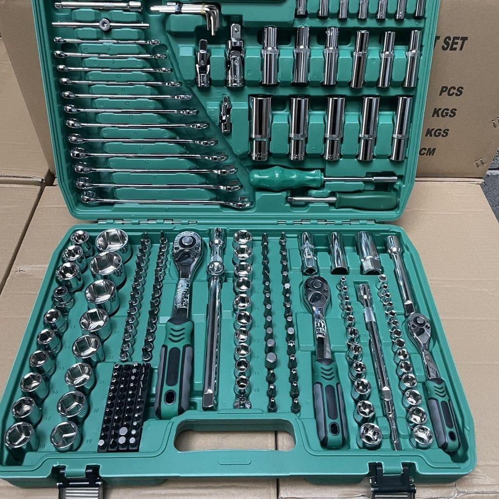 Set de 150 de piese pentru scule de reparații auto – Cheie tubulară și scule combinate