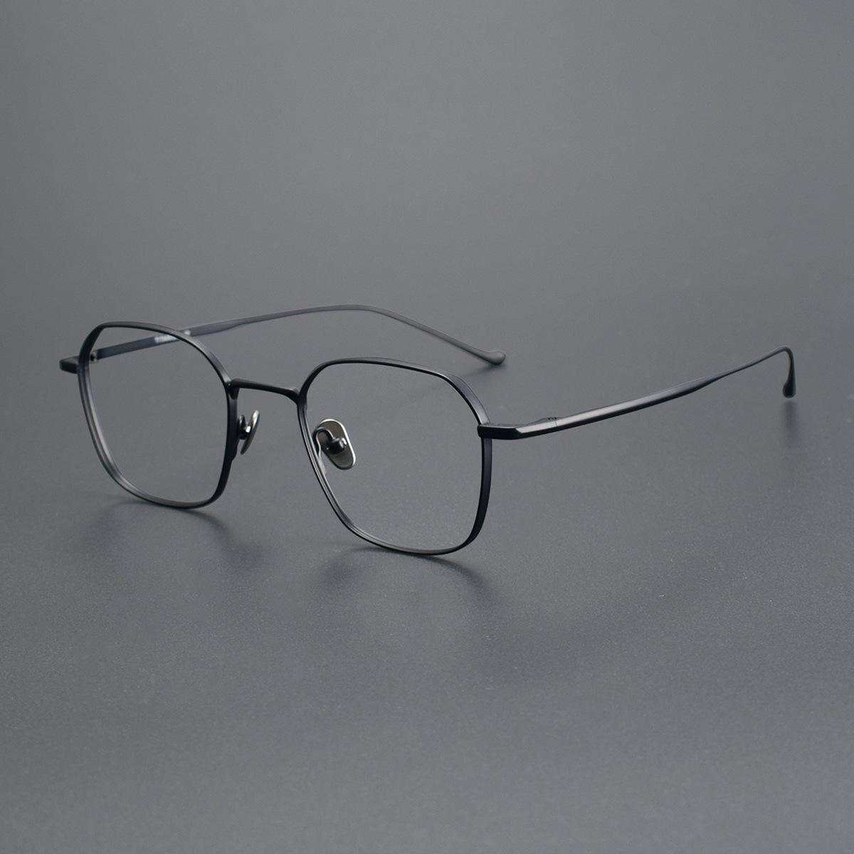 

Классическая ретро-полигональная титановая оправа для очков с золотыми проволочными акцентами, подходит для линз по рецепту белый