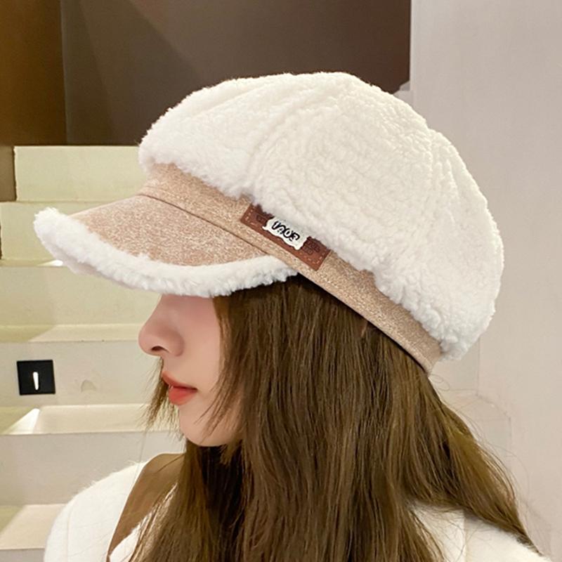 Lamb Hair Octagonal Hat for Women's Korean Fashion Duck Tongue Hat with Plush Bud Hat, Fashionable British Retro Artist Hat