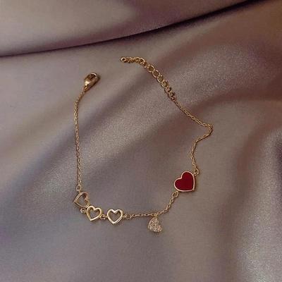 Goldfarbene Kette Niedliches Herz Armreif Schmuck Geschenk Exquisites Kleines Liebe Roter Stein Charm Armband Accessoires für Frauen