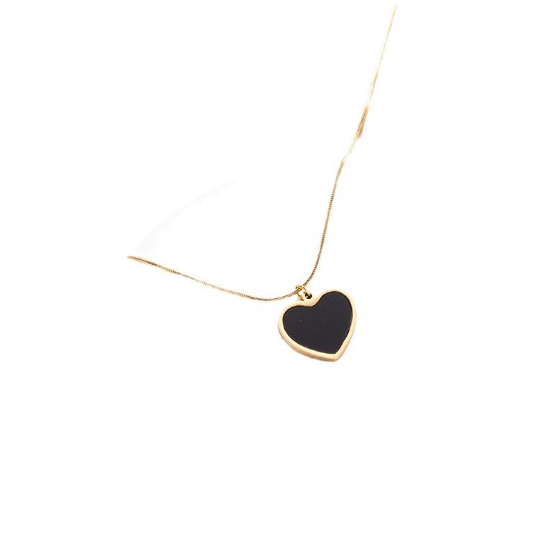 European Titanium Steel Heart Clavicle Necklace for Women - Fashionable, Personalized & Elegant