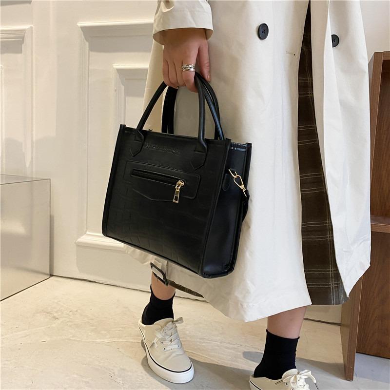 Autumn New Trendy Women's Bag Casual Commuter Bag Simple Texture Bag Retro Shoulder Oblique Span Bag Handbag