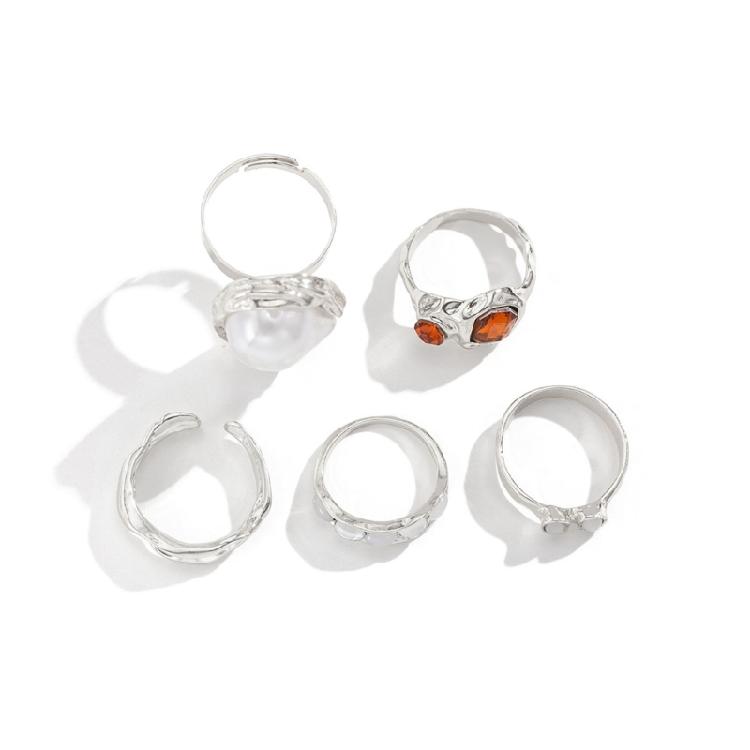 Fashionable Adjustable Flower Rings Set With Stylish Pearls Highlight Accessory for Women’s Everyday And Party Looks