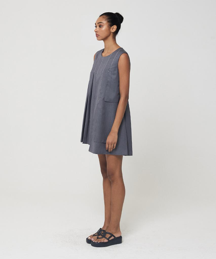 Meuameu Pleated Unbalance Stitch Sleeveless Dress