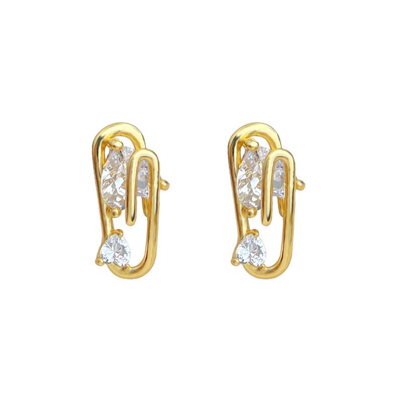 18K Gold Plated Geometric Heart Zircon Stud Earrings - Light Luxury Design