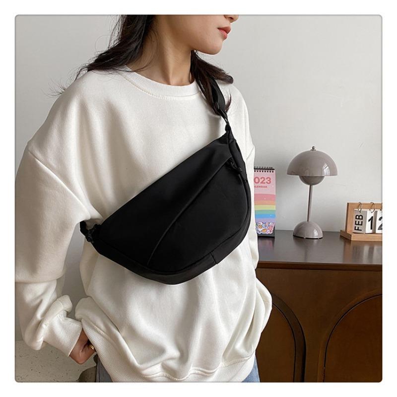 Fashion Underarm Bag Viral Shoulder Bag Women Minimalist Chic Crossbody Bag Versatile Instagram Bag