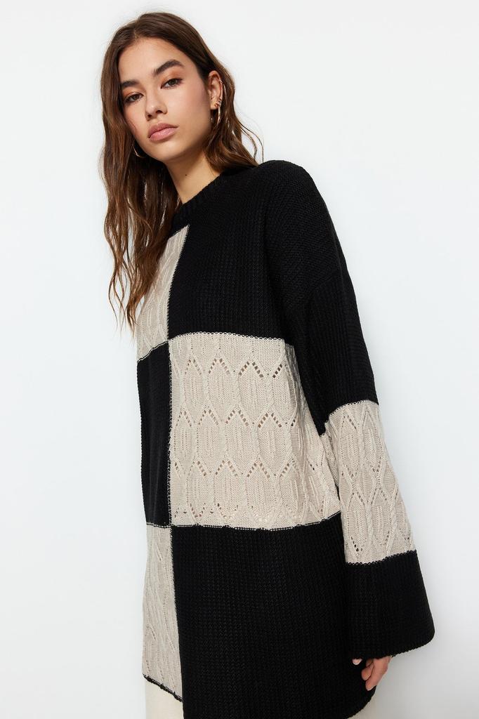 Women's Fashionable Stylish Hijab Sweater Black Openwork Perforated Color Block Knitted Knitwear Sweater