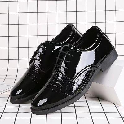 Neue vielseitige schwarze Business-Kleiderschuhe aus Leder Herren Schnürschuhe Hochzeitsmode Herrenschuhe
