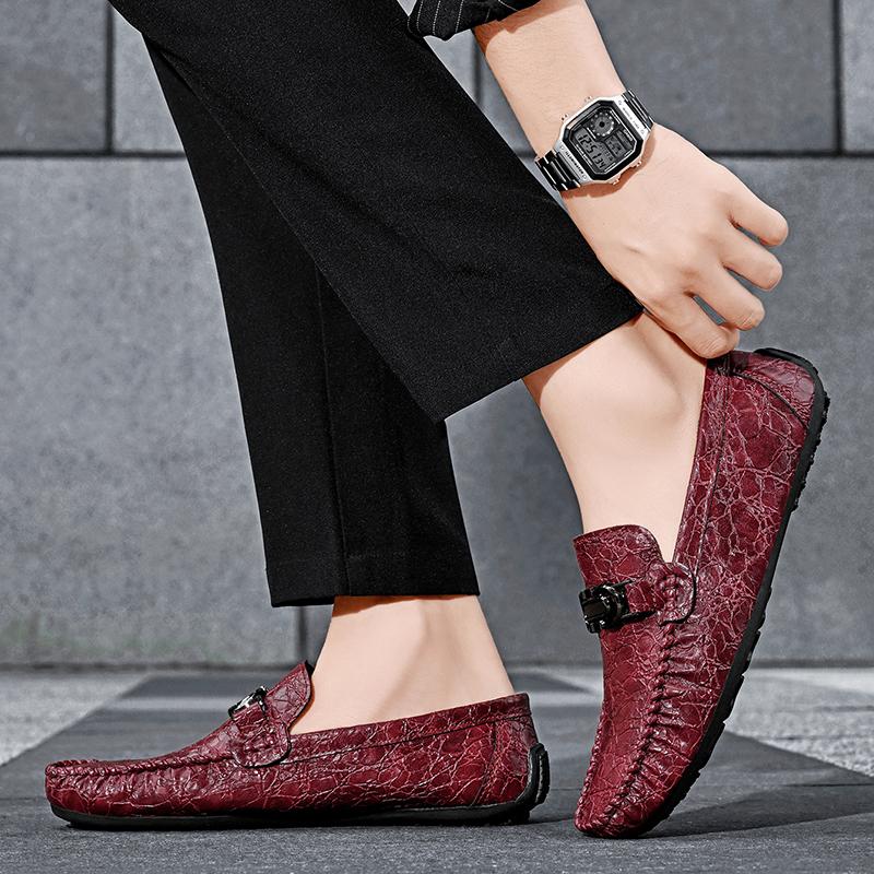 Fashion Brand Luxury Dress Shoes Fashion High Quality Cowhide Loafers Classic Leather Walking Shoes Slip-On Shoes Casual Soft Moccasin