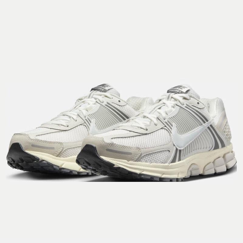 Nike Men's Zoom Vomero 5 Casual Sport Shoes