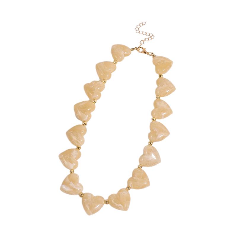 Women Resin Geometric Heart Beaded Collar Necklace Trendy Lightweight Party Jewelry Gift for Girlfriend Birthday