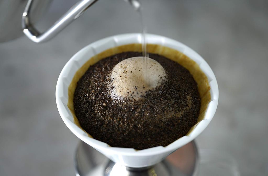 Kawiarka Dripper Błyszcząca Biała Dripper z imponującym połączeniem metalu [Prefektura Saga/Arita] [Beasty Coffee]