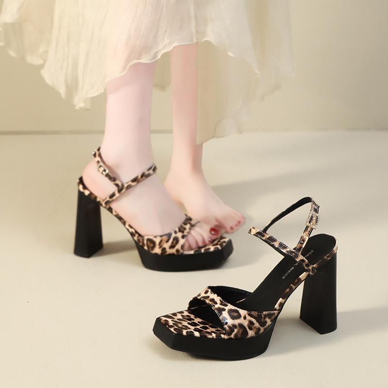 Fashion New Summer Women's Sexy High Heels Sandals Waterproof Platform Net Red Fairy Style Ladies Open Toe Small Fresh Heeled Shoes