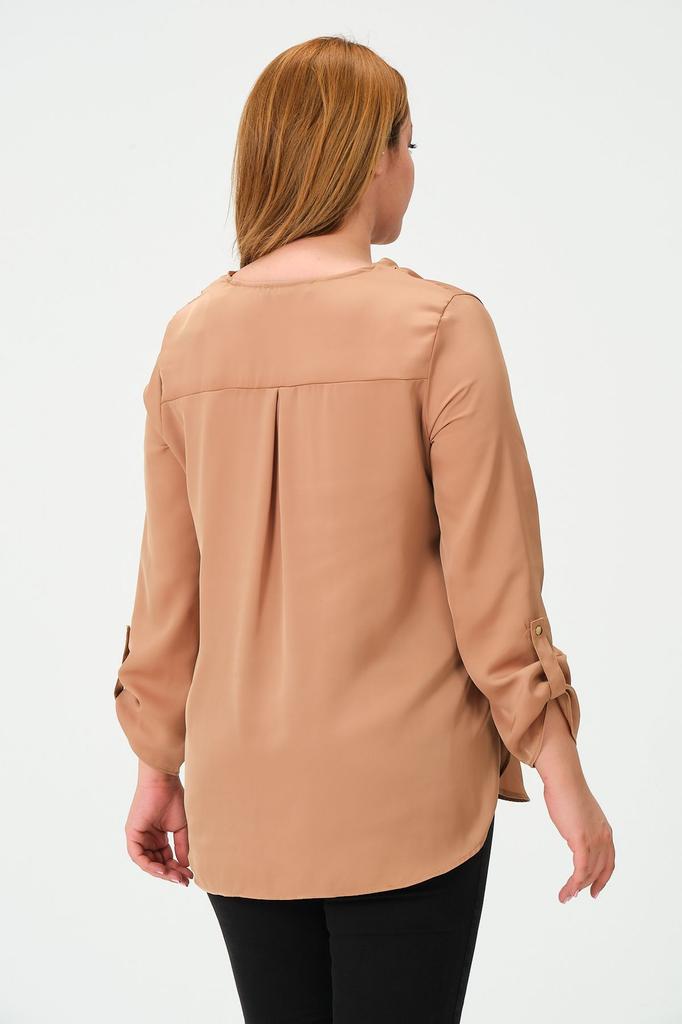 Damen Bluse in großer Größe Plus Size Bluse mit Ketten-Accessoires am Kragen