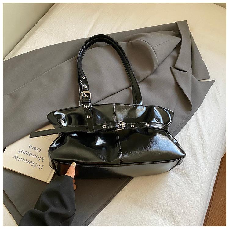 Commuter Simple Bag Fashion Pleated Bag 2025 Shoulder Portable Korean Version Niche Underarm Bag Women's Large Capacity Fashion Bag