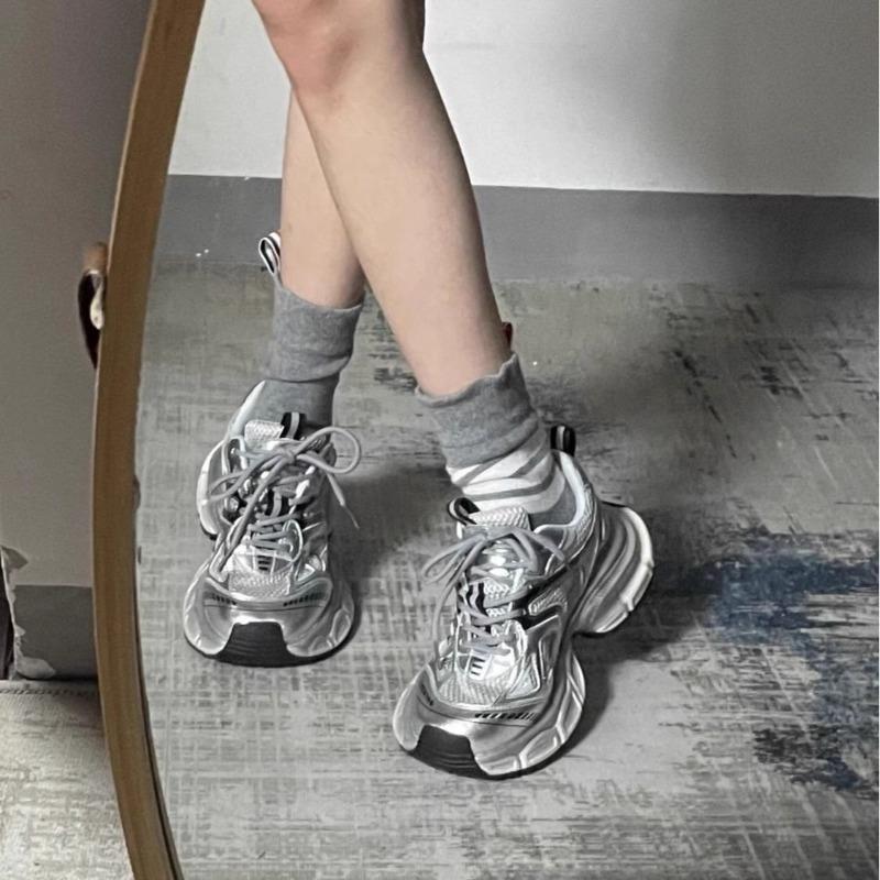Niche Versatile Silver Dirt-resistant Thick-soled Dad Shoes Women's Autumn New Models Show Small and Light Casual Sports Shoes