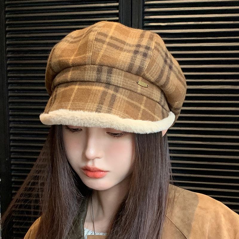 Autumn and Winter New Retro Plaid Plush Hat for Women Warm Octagonal Hat Versatile Face Showing Duck Tongue Beret