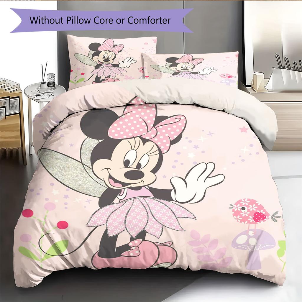 A Soft, Creamy Mickey & Minnie Print Bedding Set – The Perfect Choice for Decorating A Child's Bedroom. Comfortable and Warm.