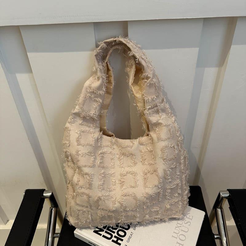 Fashionable Canvas Tote Bag For Women With Stylish Quilted Design And Versatile Colors