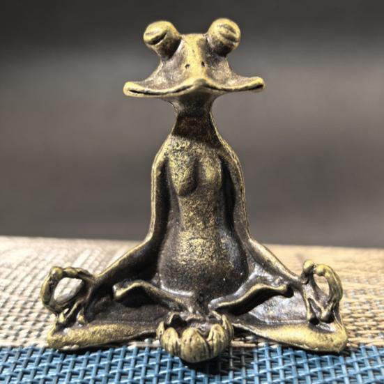 Meditation Frog Figurine Alloy Mini Zen Frog Statue Retro Miniature Frog Desktop Ornament for Home Office Drawing Room Decoration