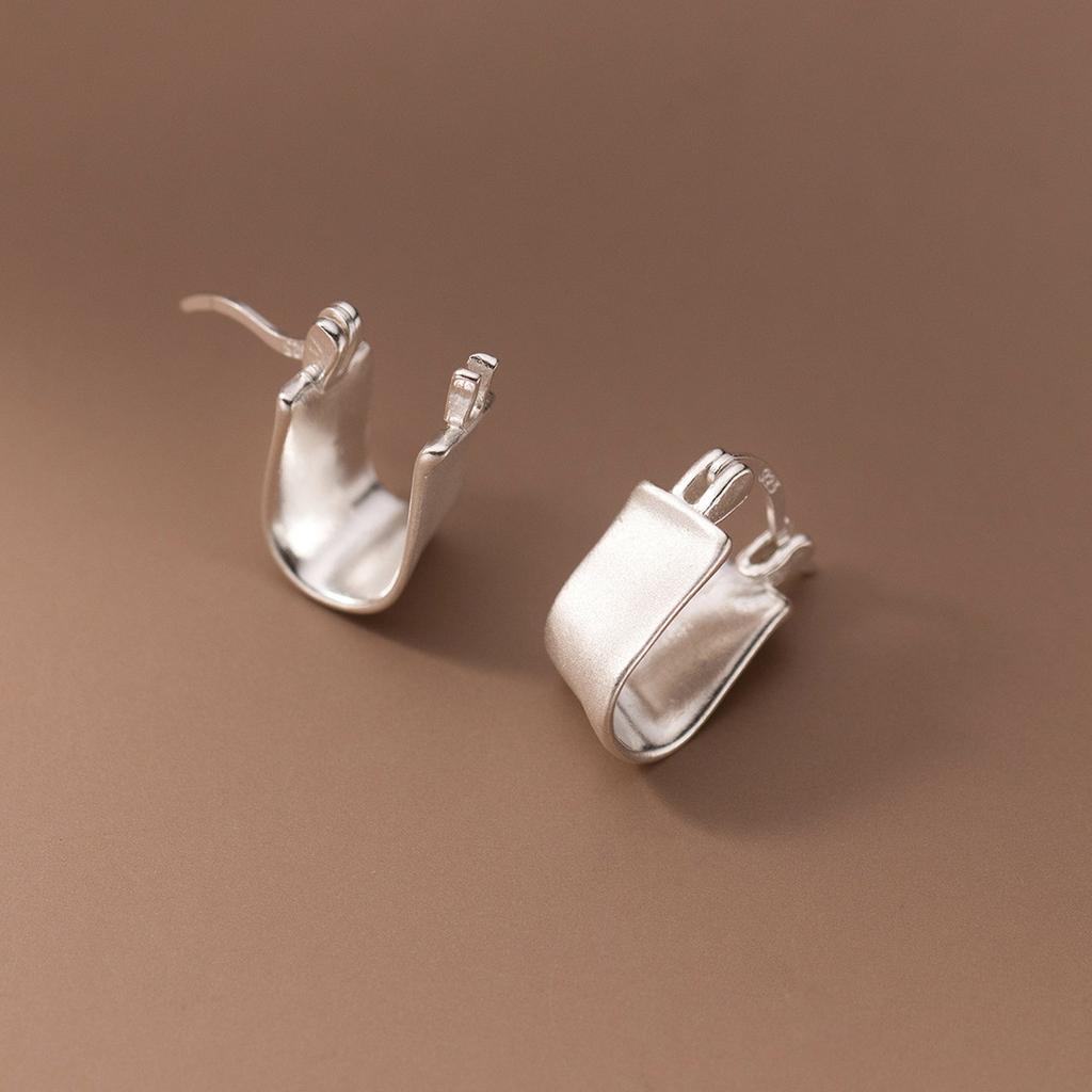 Frosted U-shaped Ear Buckle Winter Korean Version Geometric Niche Ins Design Advanced Sense Versatile New Ear Jewelry Women