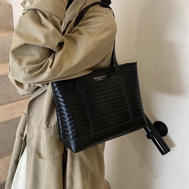 Bags Women's Fashion Shoulder Big Bag Winter 2025 Niche Work Commuter Large Capacity New Trendy Women's Bag Tote Bag