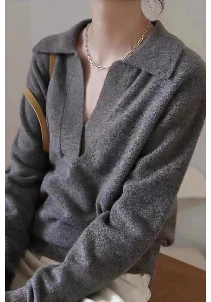 Women's 100% Wool Polo Neck Sweater - Short, Versatile, Solid Color, Long Sleeve Knit Pullover for Autumn/Winter.