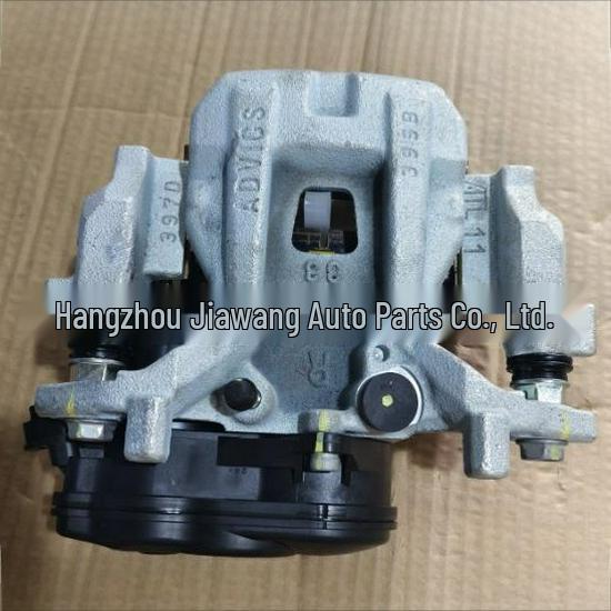 2023 Toyota BZ3 Комплект задних тормозных суппортов: 47830-03030 Правый, 47850-03030 Левый 2023