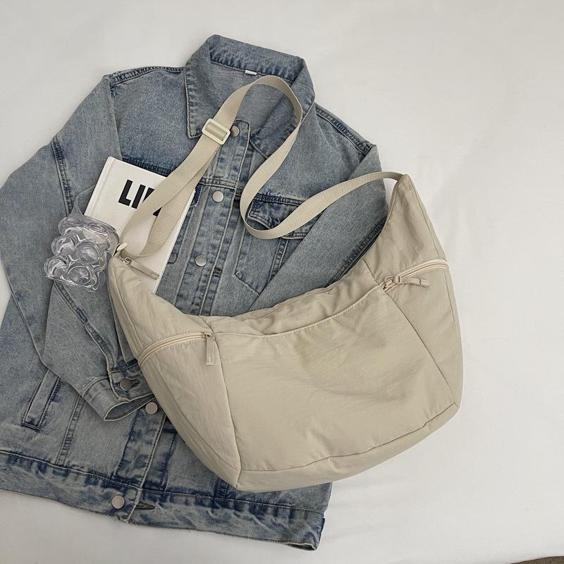 Popular winter new women's large-capacity dumpling bag light crossbody shoulder underarm bag simple classic crossbody bag