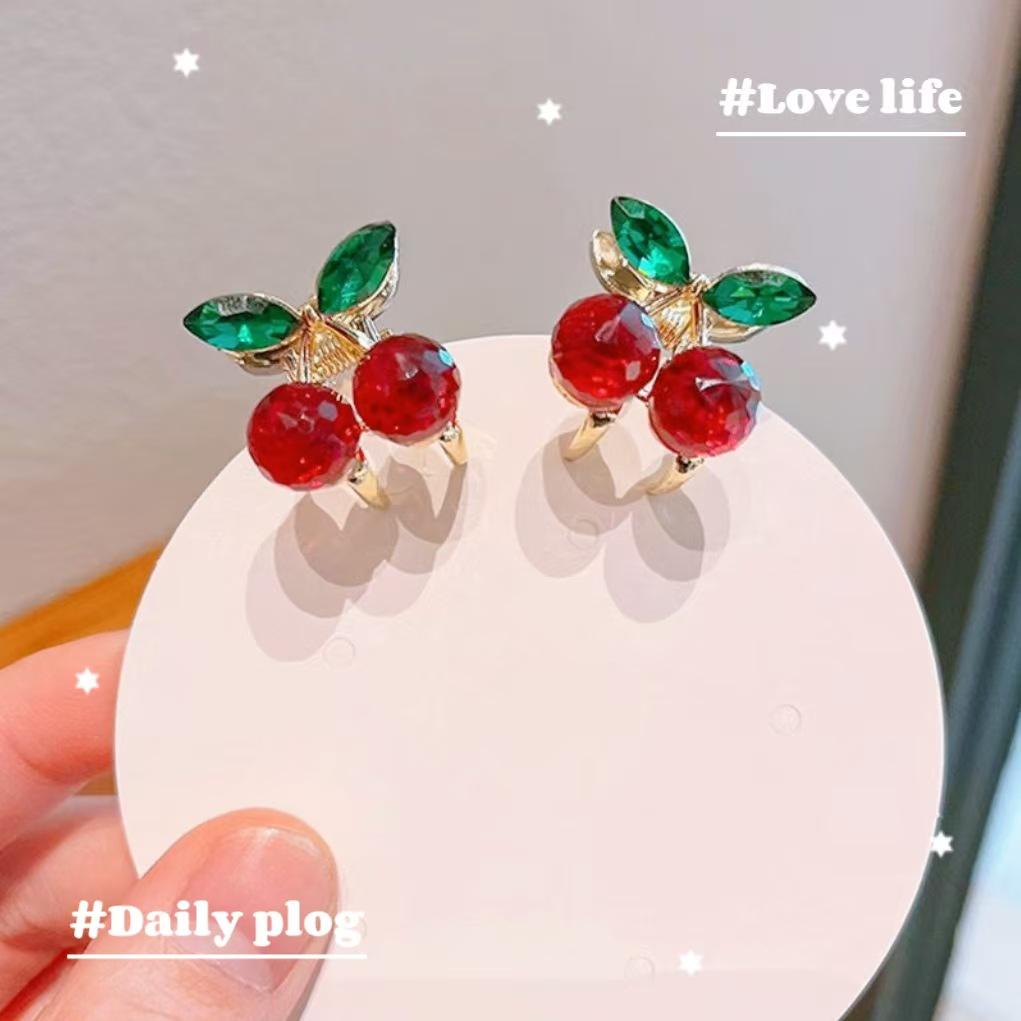 Exquisite Christmas Cherry Mini Claw Hair Clips Set