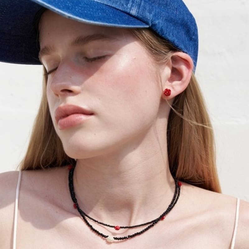 LOVE ME MONSTER 1 Rose Crystal Choker_2Color