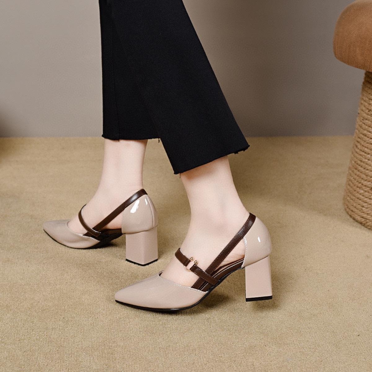 

Женские босоножки на высоком каблуке на лето 2025 года с толстым каблуком и остроносые полые сандалии Модная обувь 41