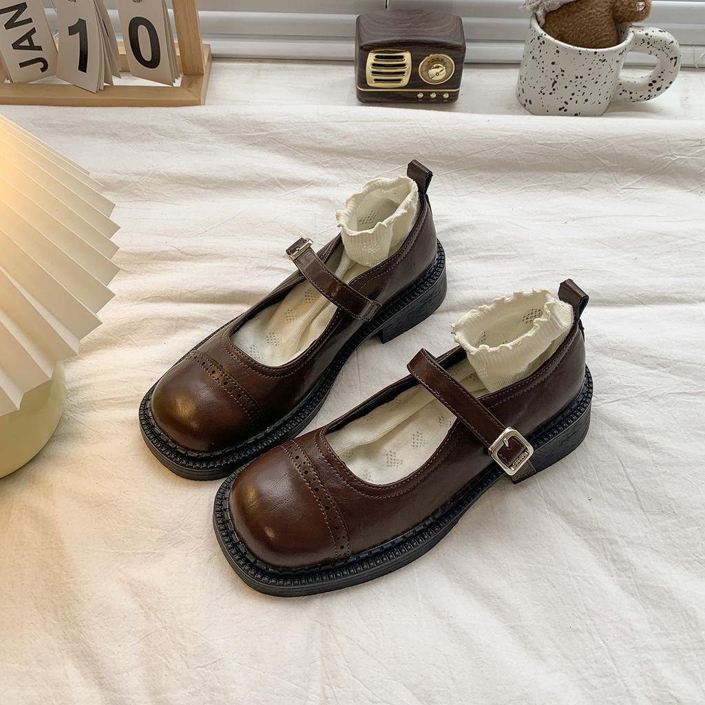 Fekete brit stílusú retro vastag sarkú kis bőr cipő női 2025 új őszi szoknyához passzoló sekély szájú Mary Jane egycipő