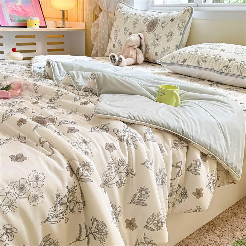 Summer Cooling Ice Silk Summer Cool Quilt Air-Conditioning Single Twin Blanket Student Dorm Machine Washable