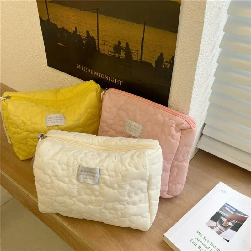 Flower Pattern Women Makeup Bag Cosmetic Bags Quilted Cotton Soft Makeup Case Pouch Zipper Large Travel Wash Pouch