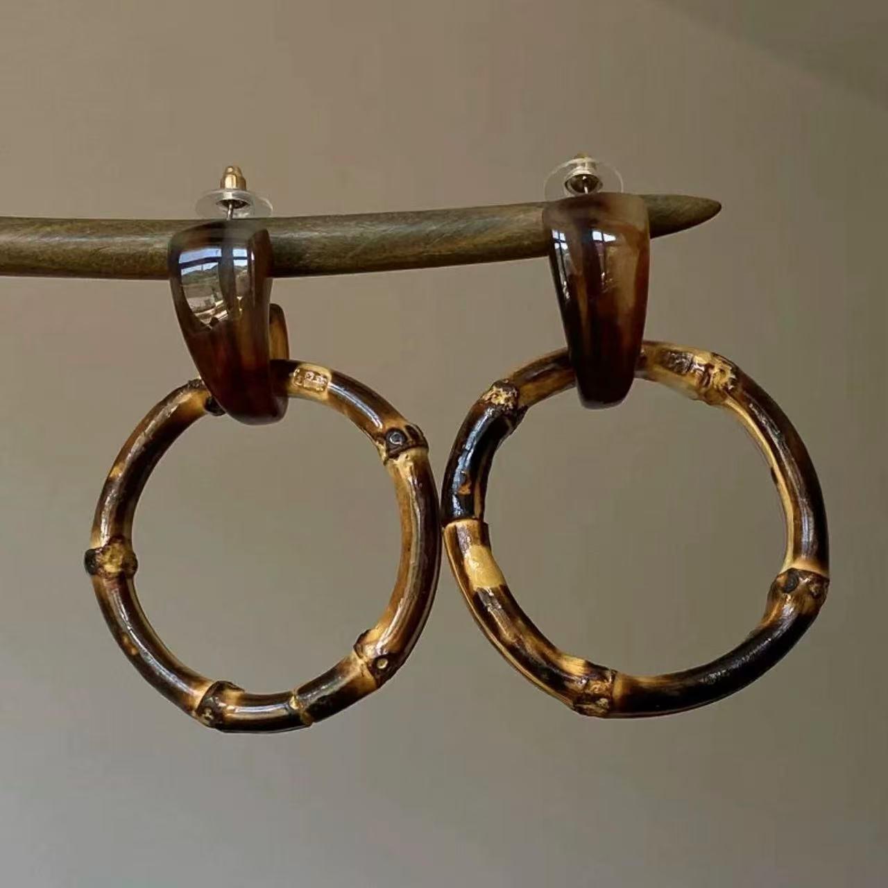 

Вінтажні етнічні срібні сережки-пусети з інкрустацією діамантами у вигляді круглих квітів з акрилової смоли для жінок