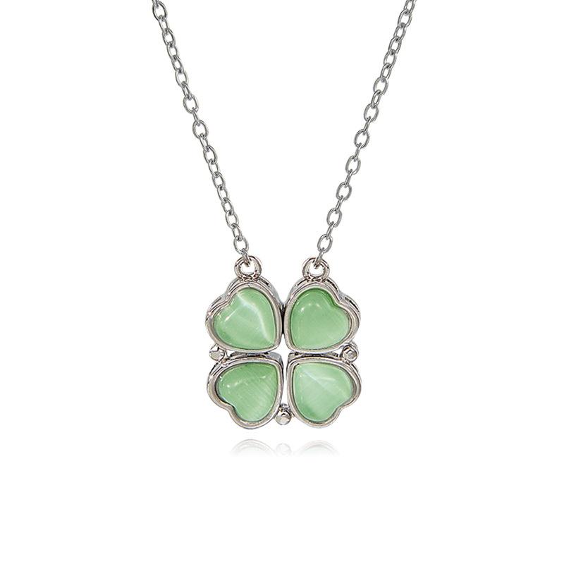 Grüner vierblättriger Klee Anhänger Halskette Magnetverschluss Herzform Faltbares Design Mode Vielseitiger Choker