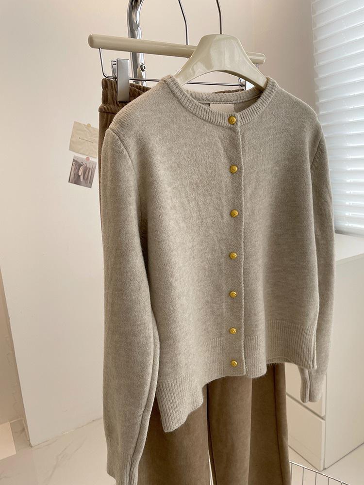 Whitening Raspberry Pink Gold Button Knit Cardigan - Women's Autumn/Winter Korean Style, Soft, Thick, Warm, Round Neck Wool.