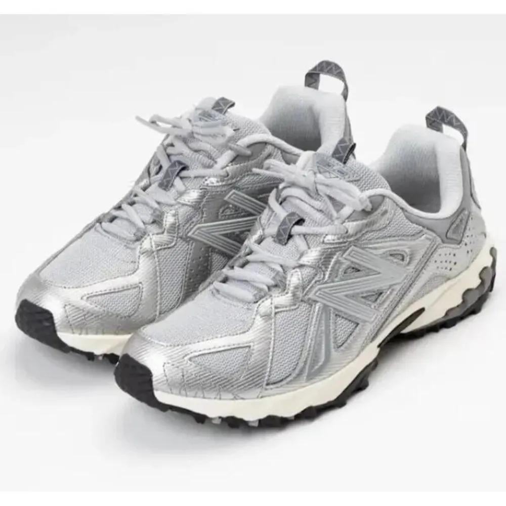 New Balance 610 Metallic Silver ML610TAU Running Shoes 270