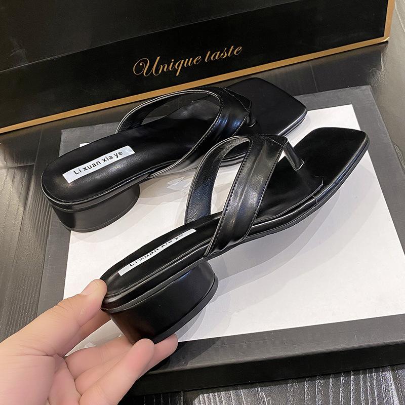 2025 Summer Toe Sandals Thick Heel Outer Wear Fashion Fairy Style Square Head Slippers Retro Design Versatile Cool Slippers