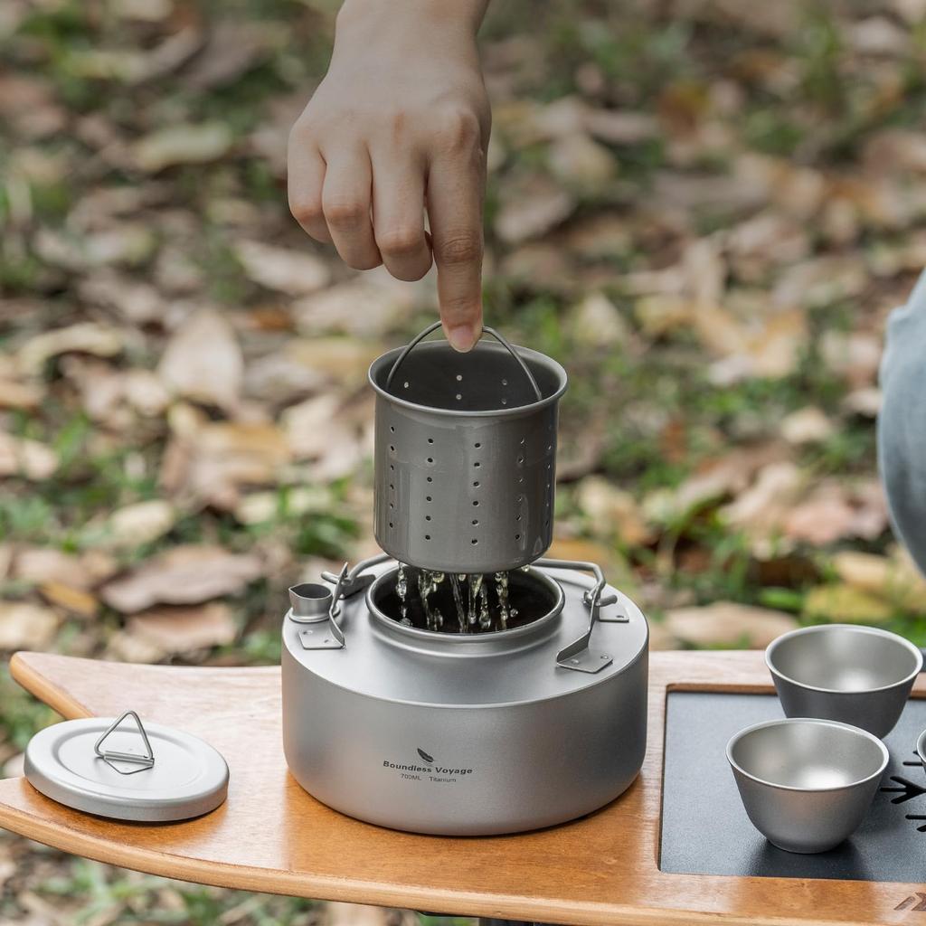 Boundless Voyage Titanium Teapot with Strainer, Stylish, Cute, and Simple Design, 700ml Capacity, Heat-Resistant, Lightweight, Rust-Resistant,