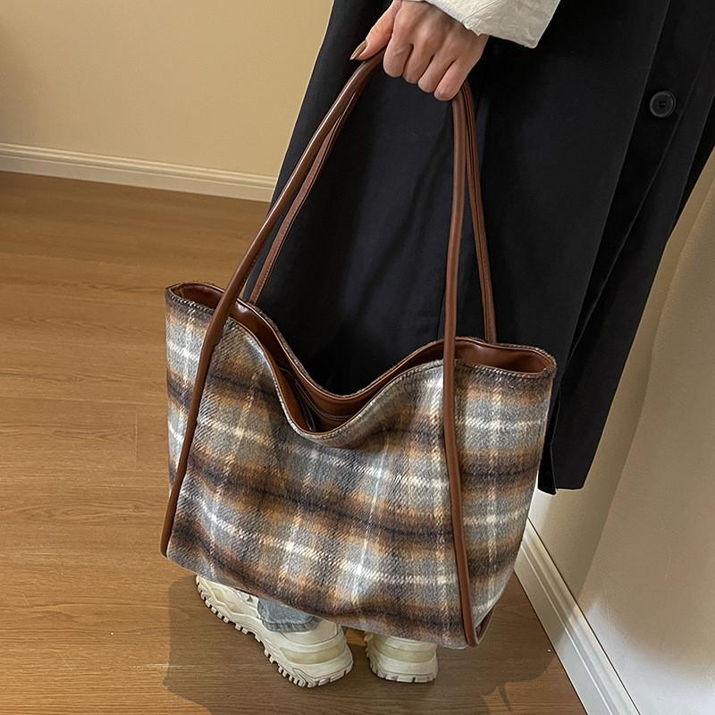 Ielgy Woolen Plaid Large-Capacity Tote Bag All-Match Casual One-Shoulder Class Com