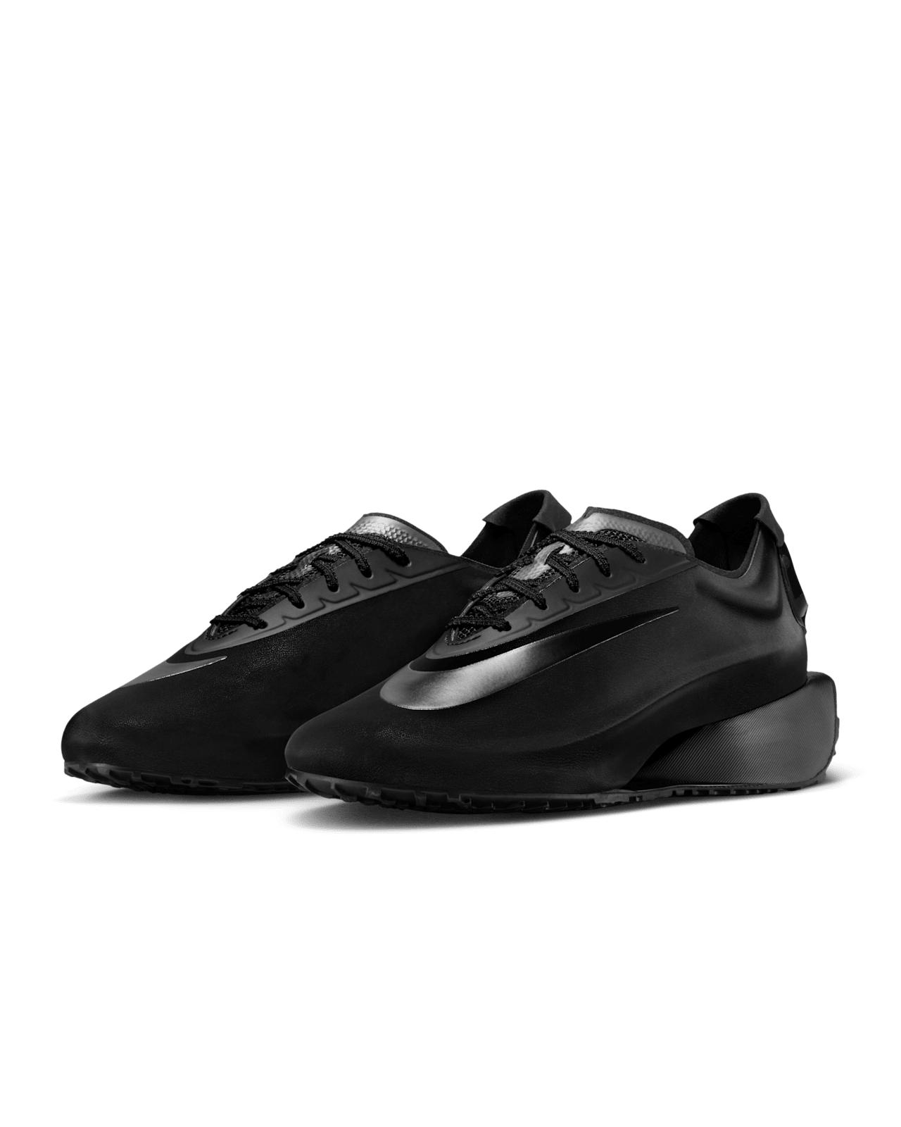 HQ2409-001 Nike Women s First Sight Noir Black (Women s) 10W