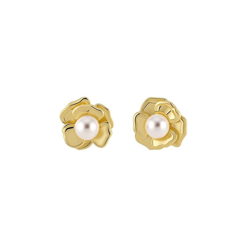 Silver Needle Pearl Resin Flower Stud Earrings - European/American Resort Style High-End Niche Accessory