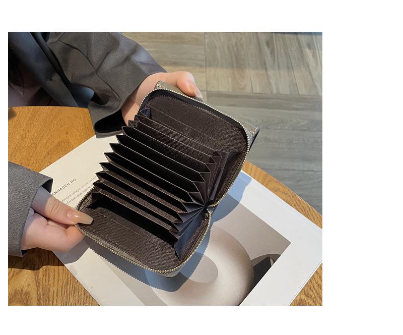 2025 Stilren Damplånbok i Kort Äkta Läder - Stor Kapacitet Multi-Kort Nötskinn Myntfack