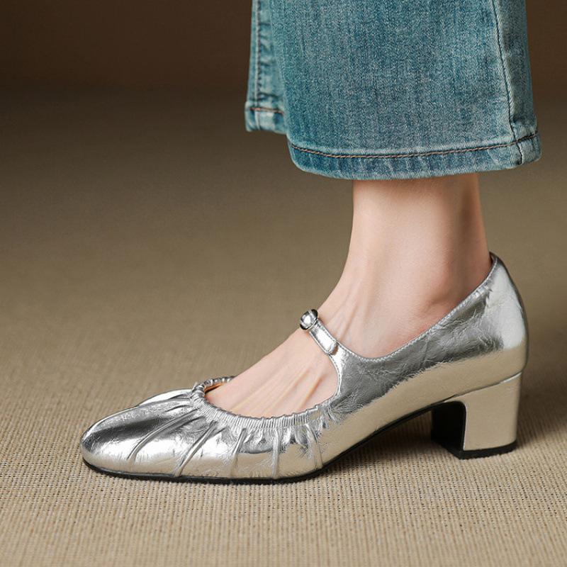 

New women s casual single shoes solid color leather four seasons women s shoes single shoes beef tendon soft sole large size women s shoes light mout 40 срібний